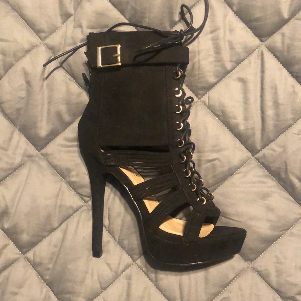 Sexy black lace up pumps